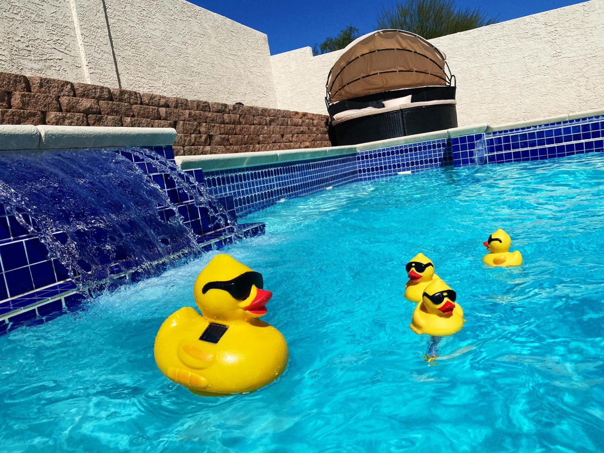 Amazing Heated Pool And Private Hot Tub 3Br In Heart Of Lv Villa Las Vegas Exteriör bild