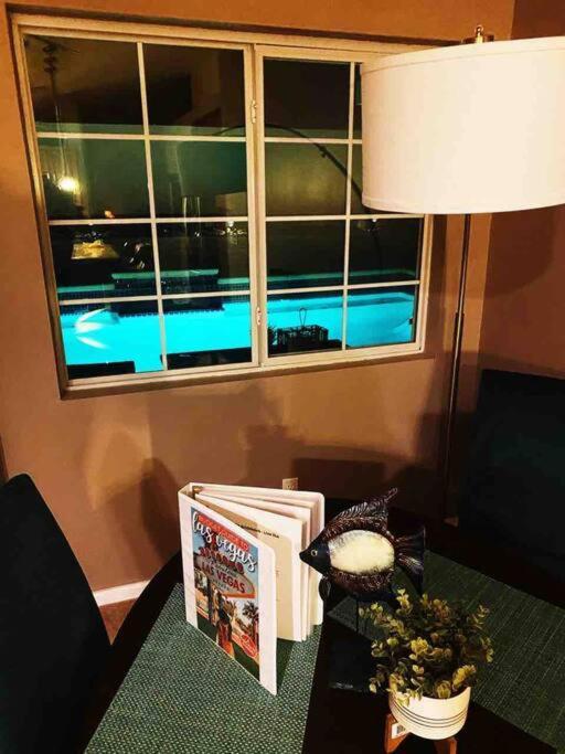 Amazing Heated Pool And Private Hot Tub 3Br In Heart Of Lv Villa Las Vegas Exteriör bild