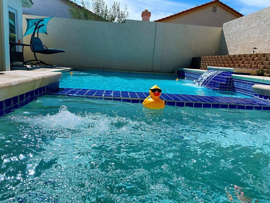 Amazing Heated Pool And Private Hot Tub 3Br In Heart Of Lv Villa Las Vegas Exteriör bild